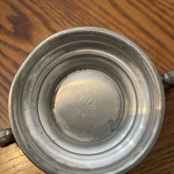 Vintage Oneida Heirloom Pewter Sugar Bowl Container With Lid made in USA - Picture 6 of 6